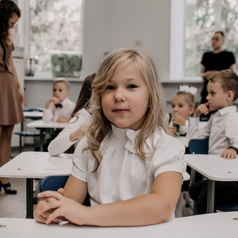 Современная школа ломоносова. Школа Ломоносова аватарка.